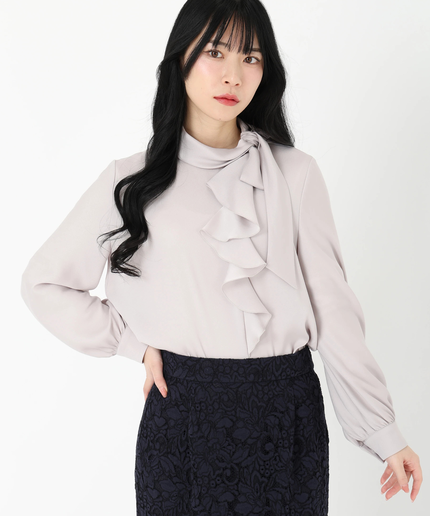 ストロベリー♡ ラッフルリボンブラウス美品 STRAWBERRY-FIELDS（ストロベリーフィールズ）｜ラッフルリボン
