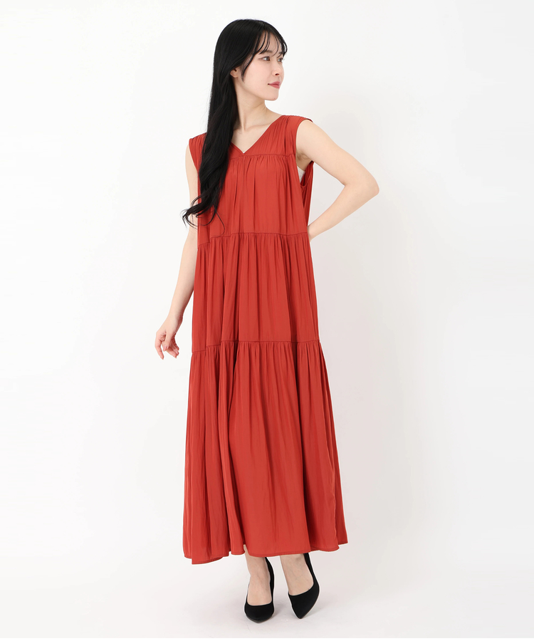 STRAWBERRY-FIELDS(ストロベリーフィールズ) |パウダーサテンティアードワンピース