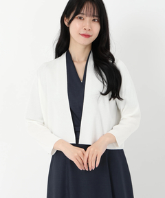 新品　ストロベリーフィールズ　フリル付きホワイト長袖シャツ 新品 ストロベリーフィールズ フリル付きホワイト長袖シャツ