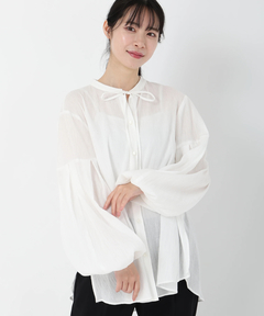 新品 ストロベリーフィールズ フリル付きホワイト長袖シャツ
