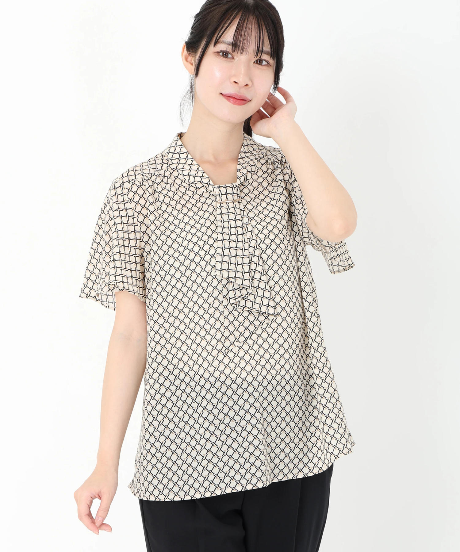 STRAWBERRY-FIELDS（ストロベリーフィールズ）｜幾何柄ブラウス