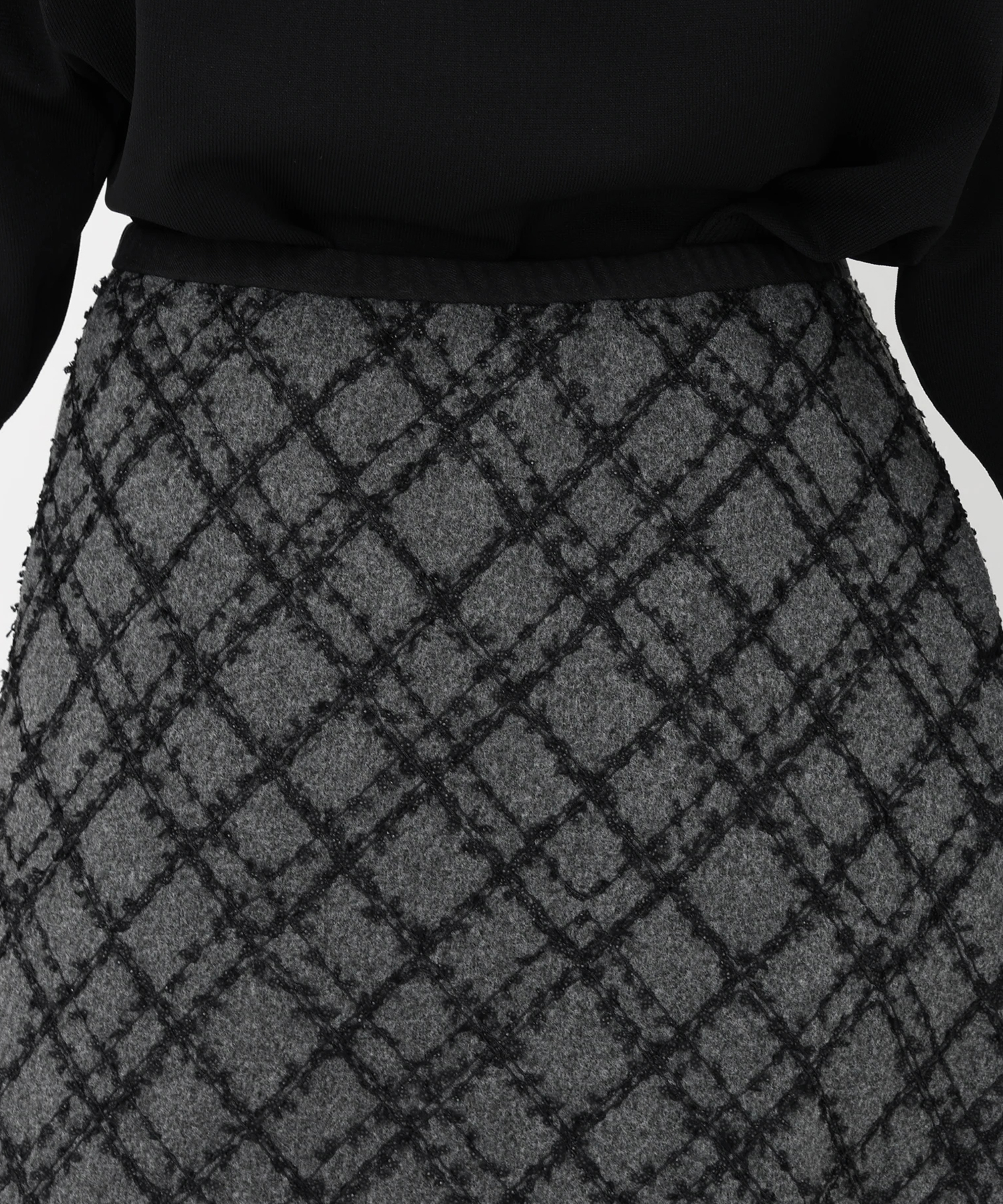 STRAWBERRY-FIELDS（ストロベリーフィールズ）｜リボンヤーン刺繍