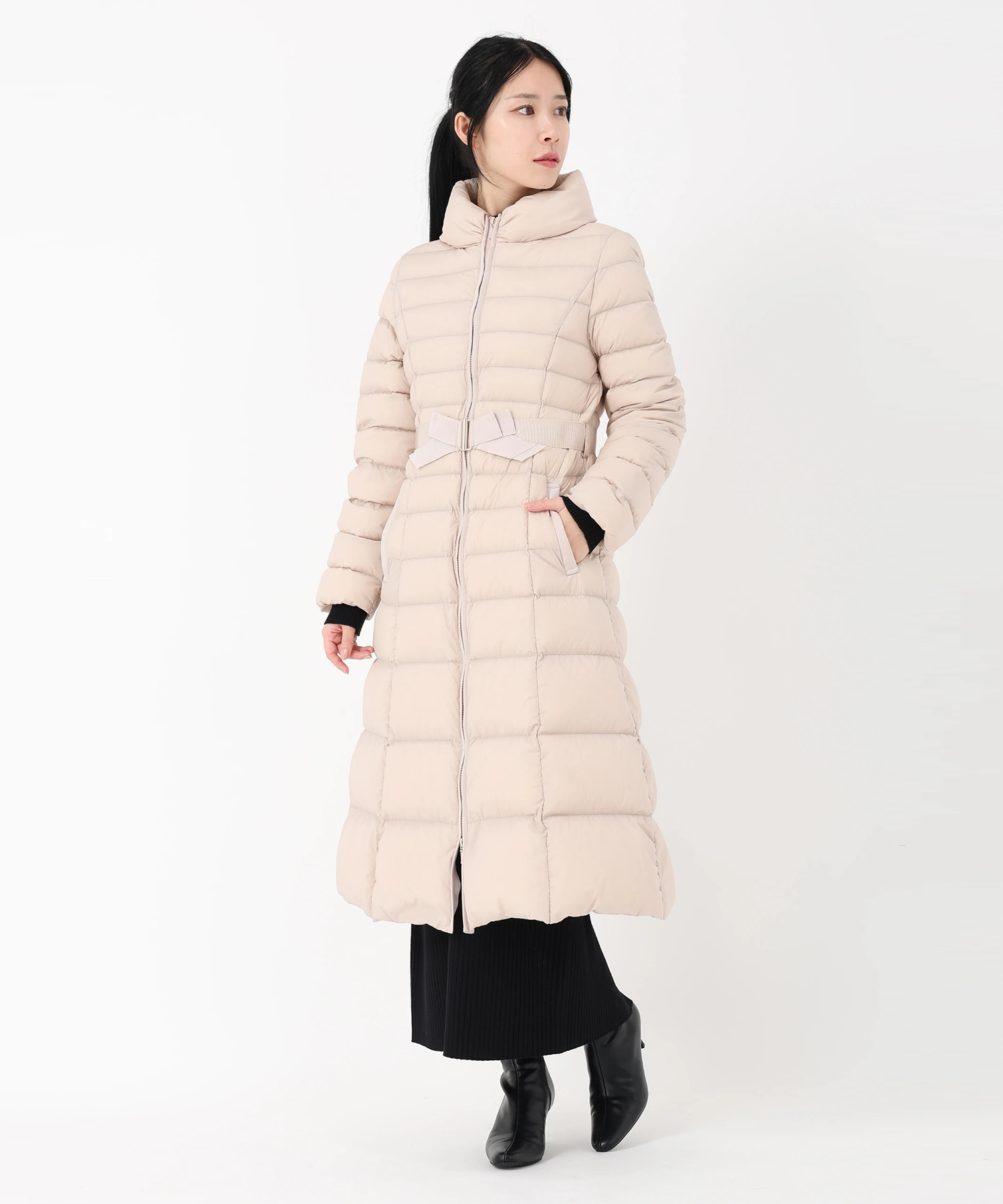 STRAWBERRY-FIELDS（ストロベリーフィールズ）｜美シルエットダウン