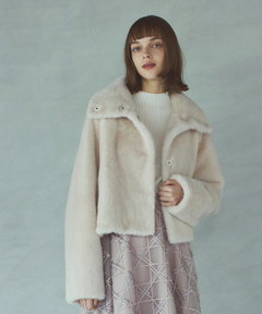 ストロベリーフィールズ ビジュー ダウンコート ノーカラー ペプラム ジャケット ストロベリーフィールズ ビジュー ダウンコート ノーカラー ペプラム