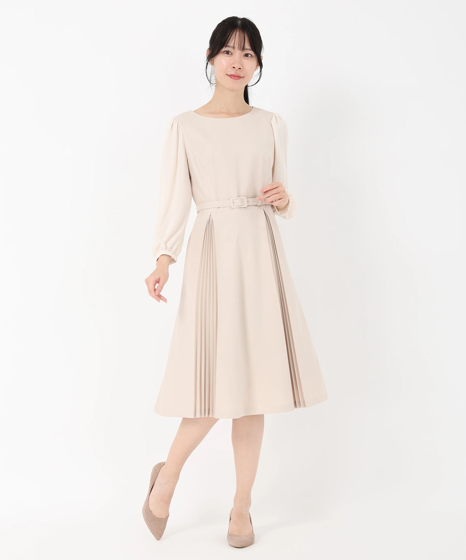 新品　ストロベリーフィールズ Linonシャンブレー プリーツ ワンピース STRAWBERRY-FIELDS（ストロベリーフィールズ）の「Linon