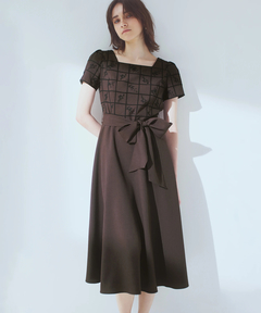 STRAWBERRY-FIELDS(ストロベリーフィールズ) |刺繍フィット＆フレアーワンピース