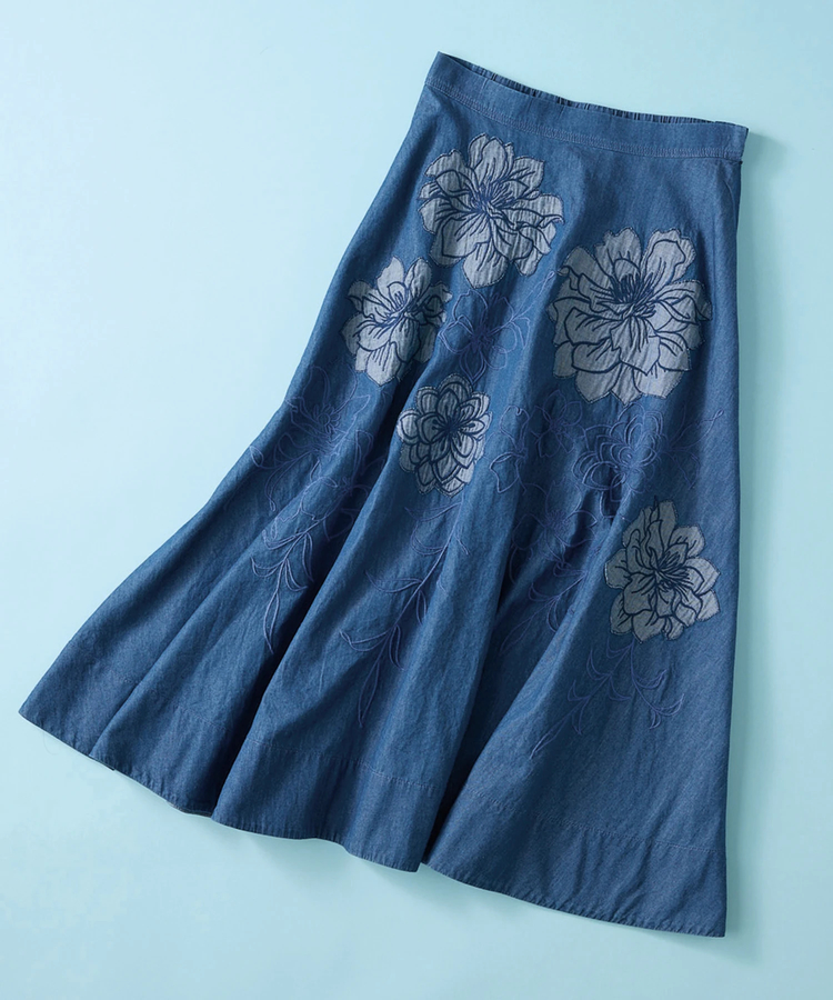 STRAWBERRY-FIELDS(ストロベリーフィールズ) |ライトデニム刺繍フレアスカート