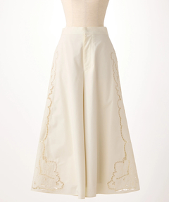 ICHIE STRAWBERRY-FIELDS(イチエ ストロベリーフィールズ) |エンブロイダリーフレアパンツ