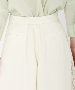 ICHIE STRAWBERRY-FIELDS(イチエ ストロベリーフィールズ) |エンブロイダリーフレアパンツ