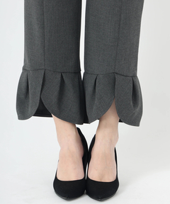 UNIVERVALMUSE(ユニバーバルミューズ) |ペプラムヘムパンツ