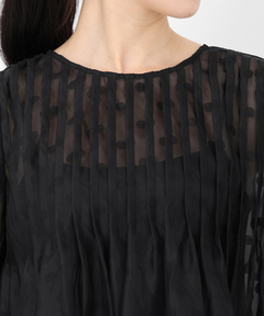 UNIVERVALMUSE(ユニバーバルミューズ) |ピンタックドットＪＱブラウス