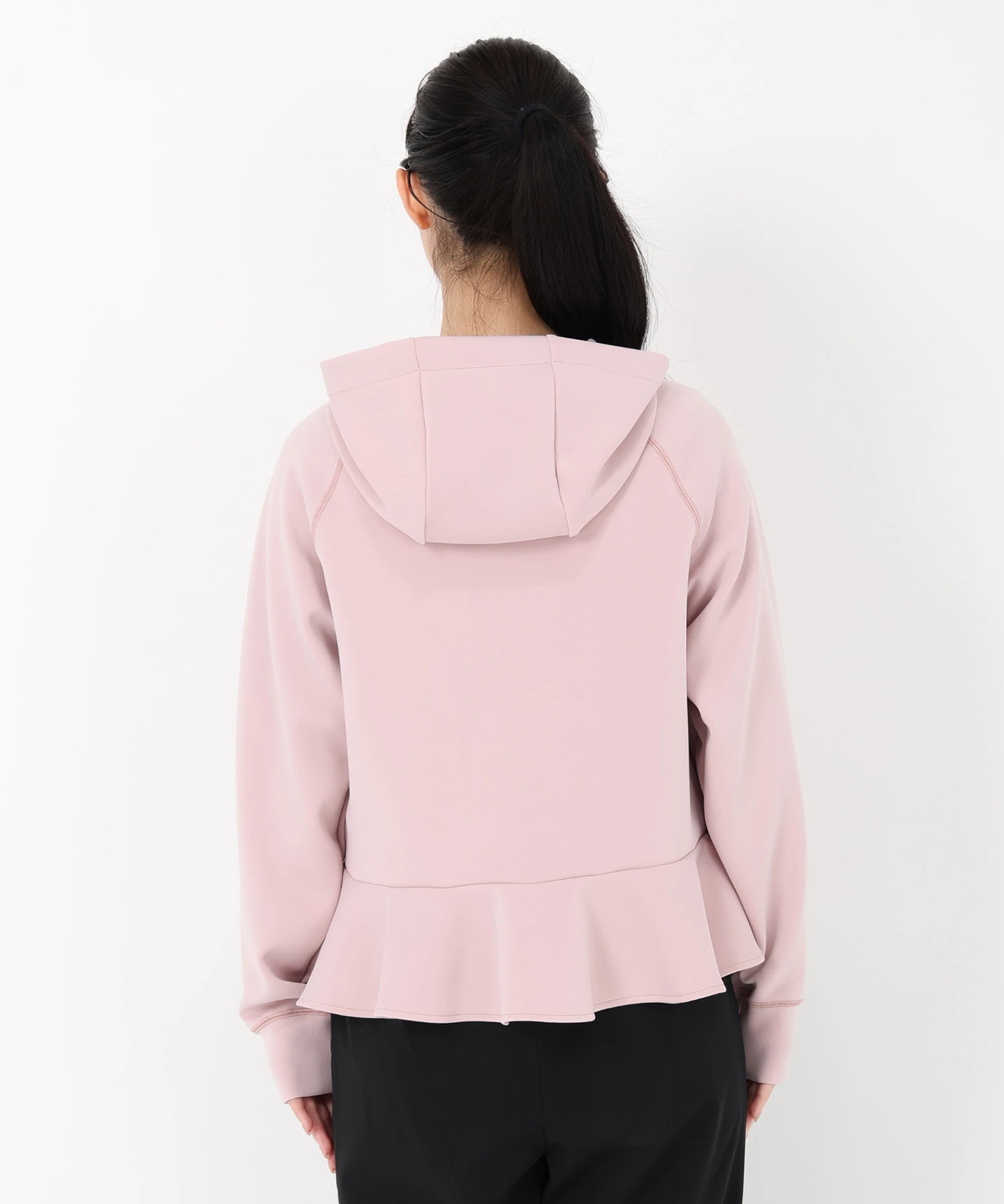 UNIVERVALMUSE（ユニバーバルミューズ）｜ペプラムヘムパーカー