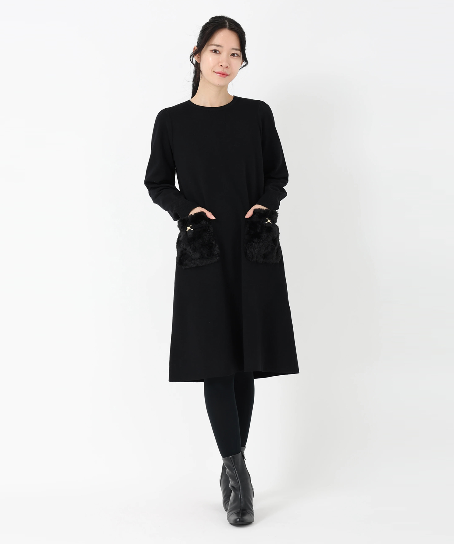 UNIVERVALMUSE（ユニバーバルミューズ）｜フェイクファーポケット